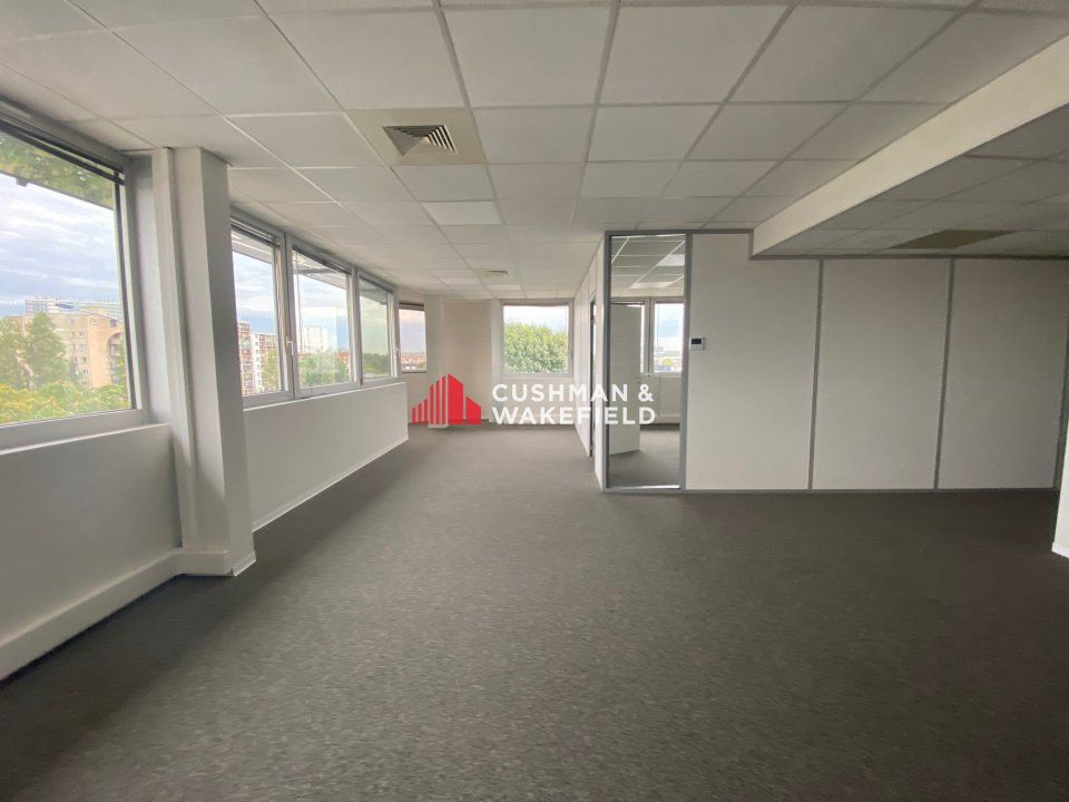 Location bureaux 759 m² divisibles à partir de 102 m²