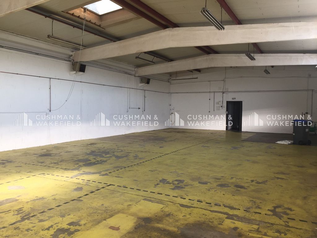 Location activités 290 m² non divisibles