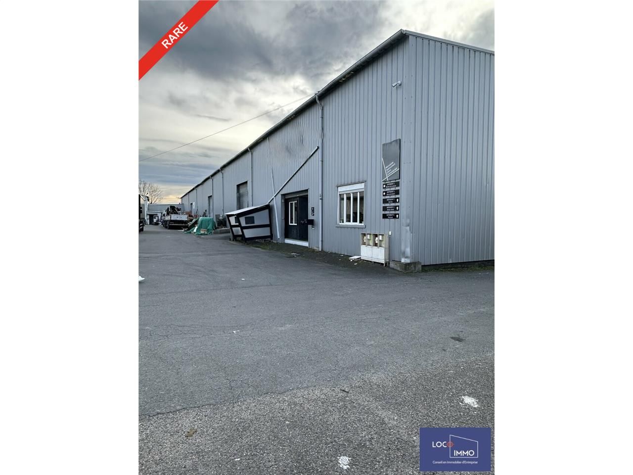 Location local d''activites 900 m² non divisibles