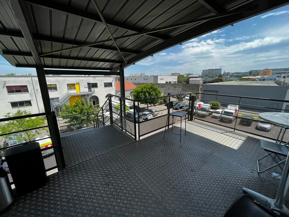 Location bureaux 900.7 m² divisibles à partir de 85 m²