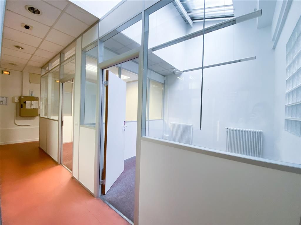 Location Bureaux 155 m² non divisibles