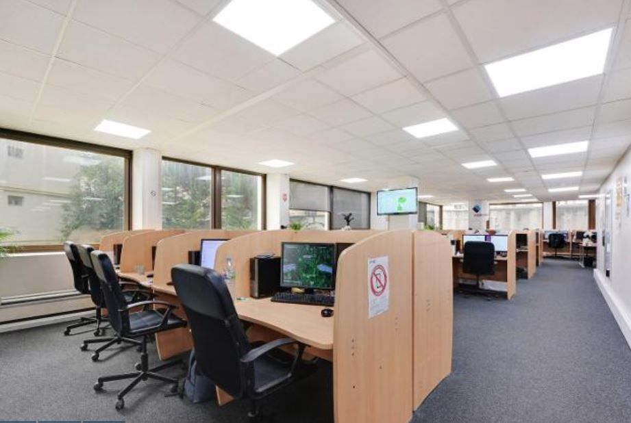Location bureaux 200 m² non divisibles