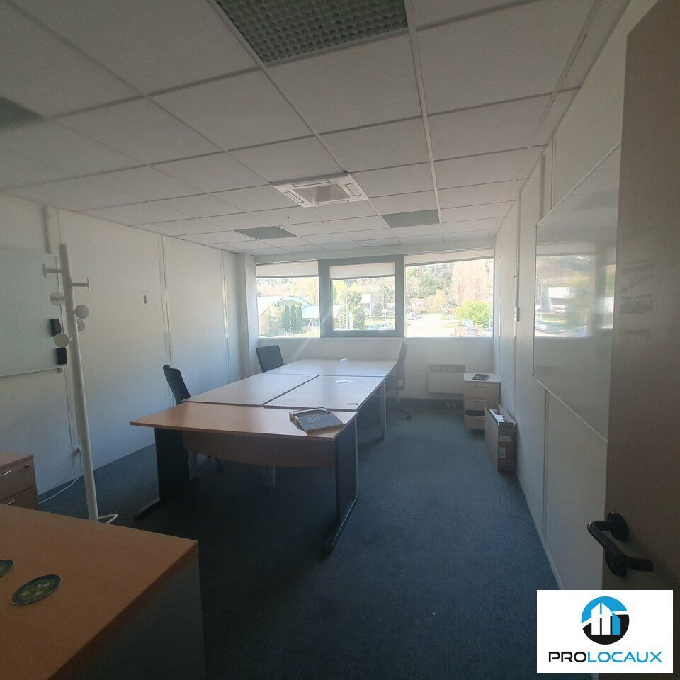 Vente bureaux 1212 m² non divisibles