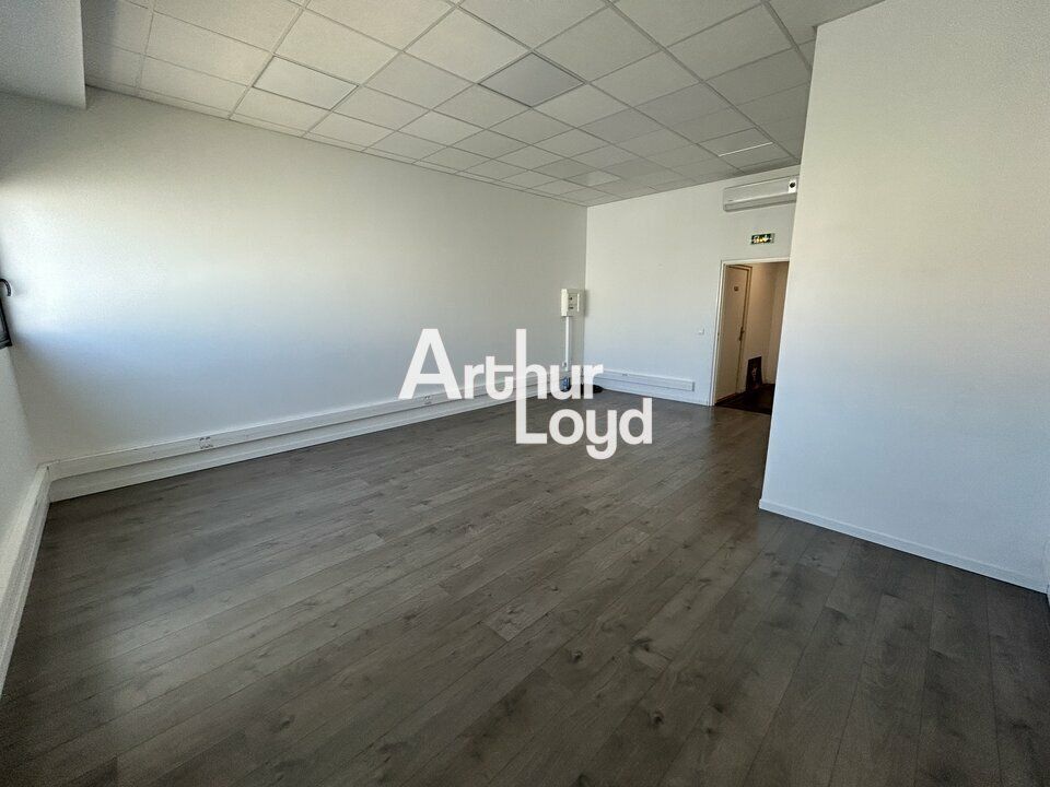 Bureaux à louer 32 m² au 1er étage - Quartier affaires Puget-sur-Argens