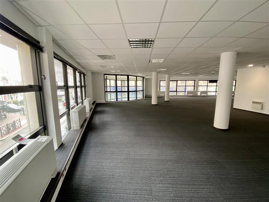 Location Bureaux 308 m² non divisibles