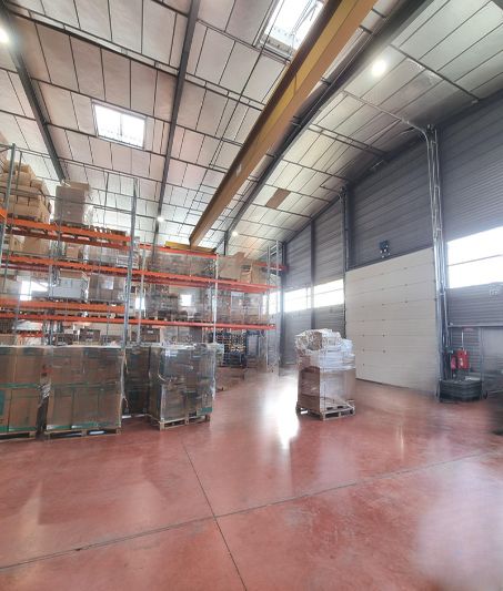1110 m² pour ce local d'activites en location à Perpignan