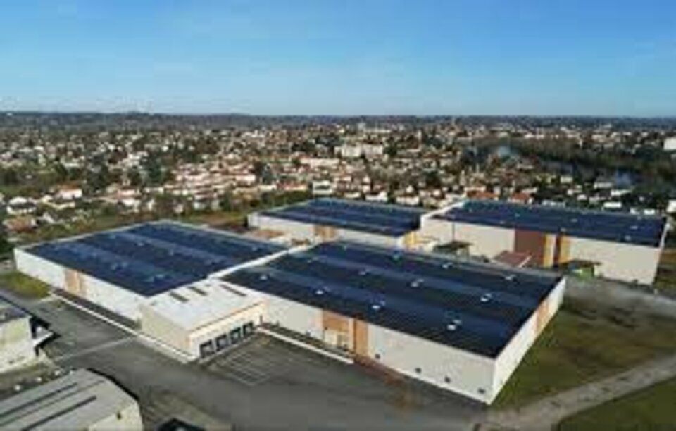 Locaux d'activité de 8 000m² à vendre ou louer à Bergerac (24)