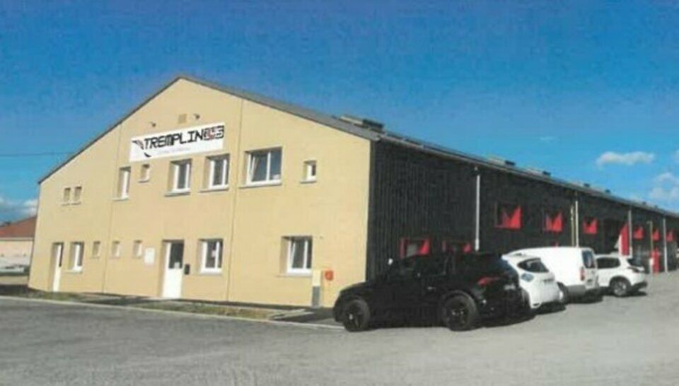 Location local d''activites 270 m² non divisibles