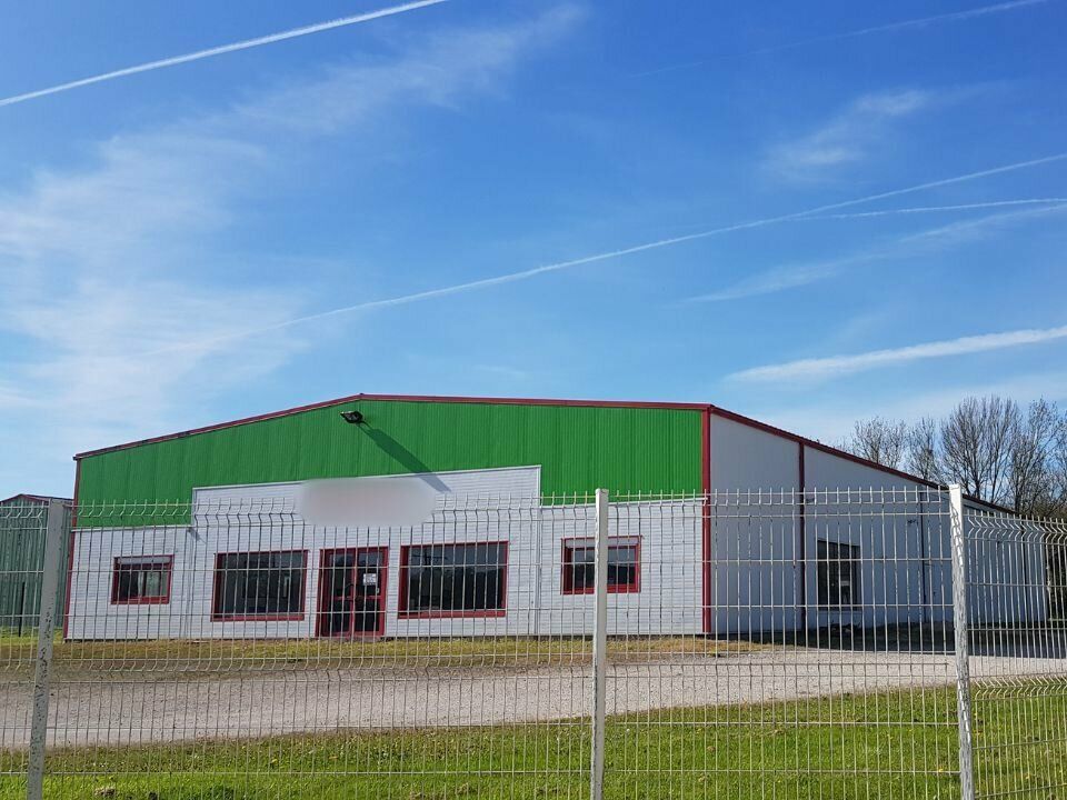 Vente local d''activites 800 m² non divisibles