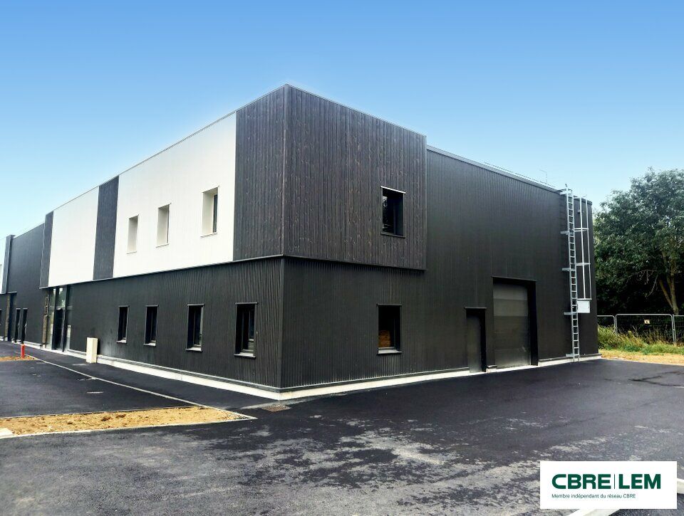 Vente local d''activites 253 m² non divisibles