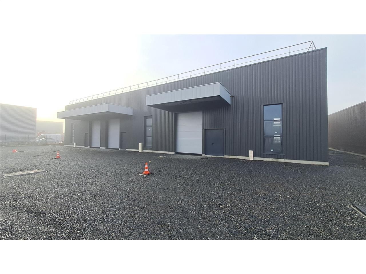 Location local 588 m² à Villefranche-sur-Saône