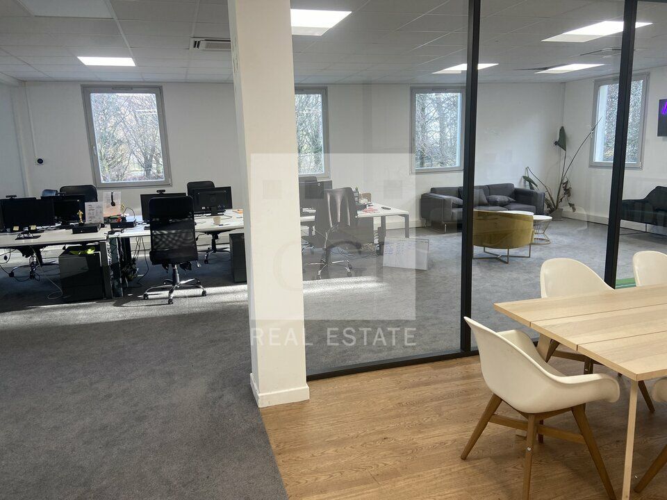 Bureaux à louer au sein du parc technologique à Saint Priest