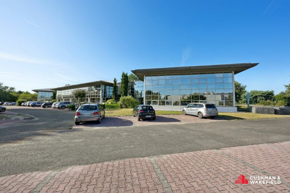 Location bureaux 300 m² divisibles à partir de 100 m²