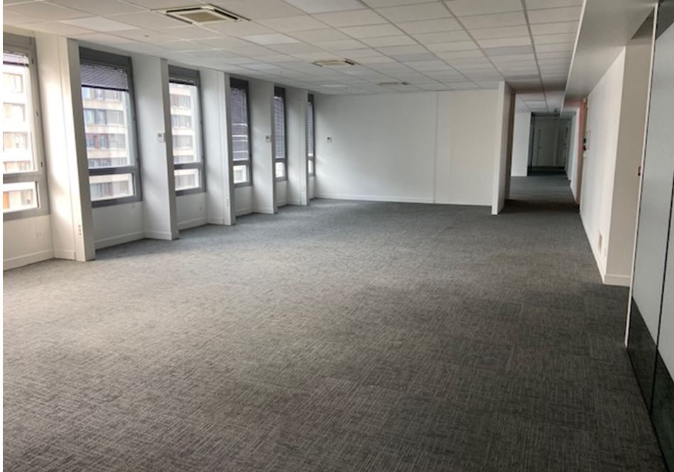 Location bureaux 832 m² divisibles à partir de 158 m²