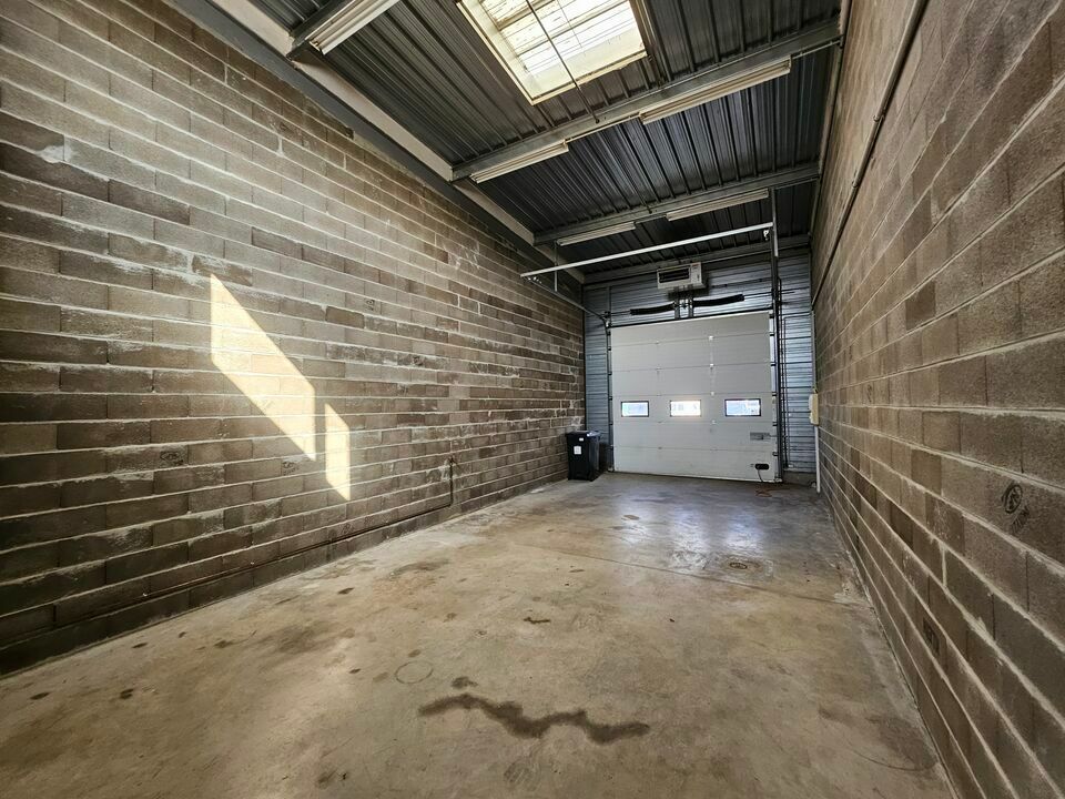 Vente local d''activites 95 m² non divisibles