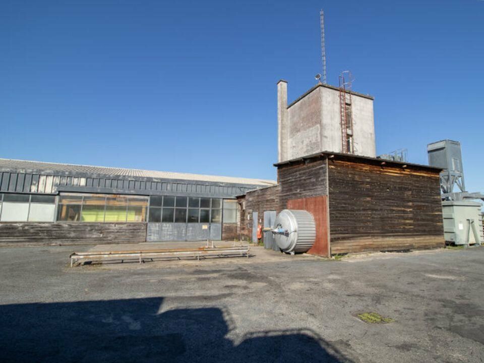 Local d'activité de 894m² à vendre à Brive (19)