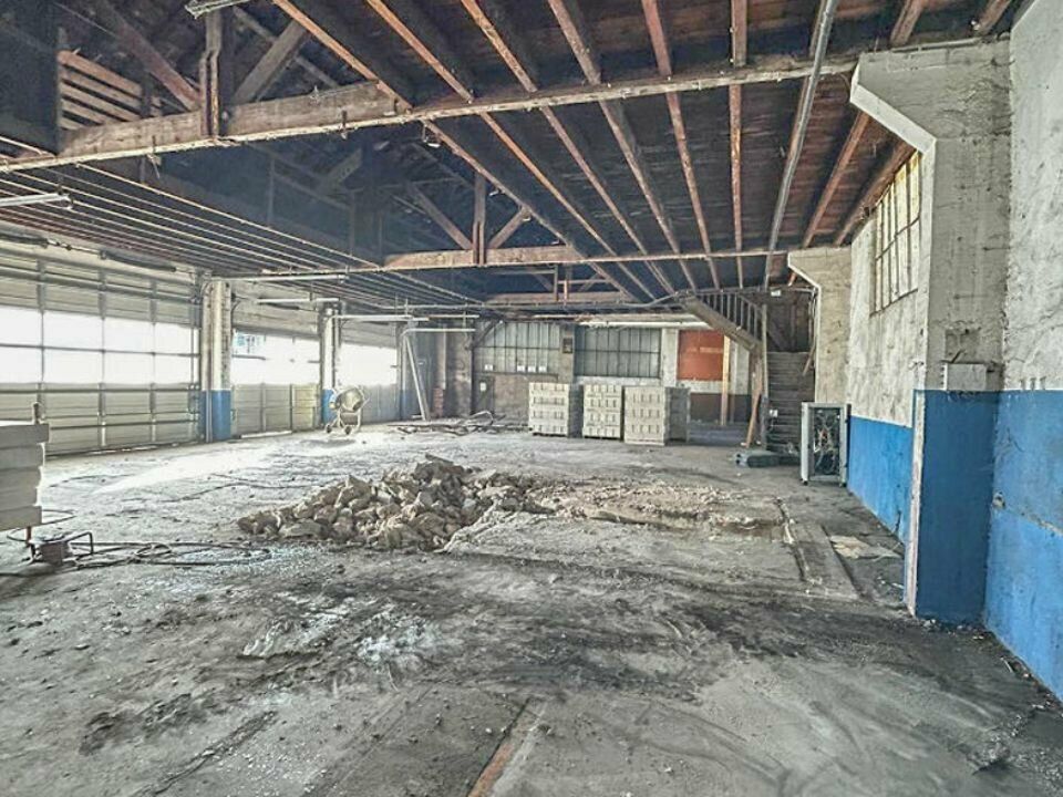 Local d'activité de 265m² à louer à Brive (19).