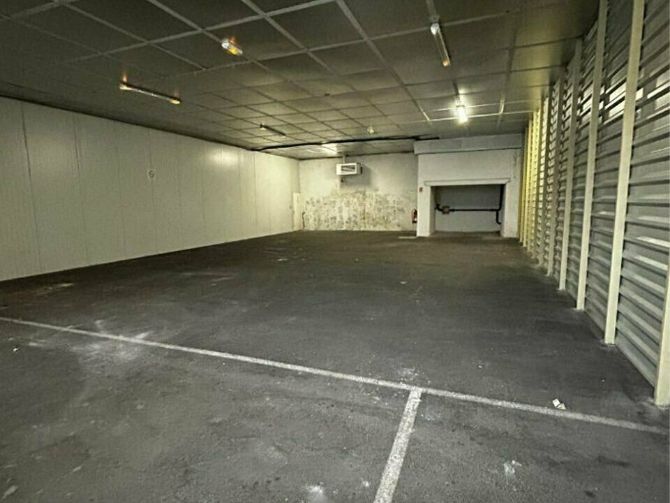Location local d''activites 218 m² non divisibles