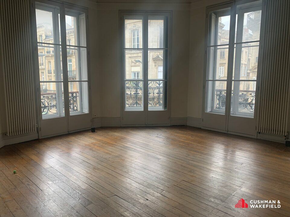 Bureaux de 160 m² à louer cours Alsace Lorraine