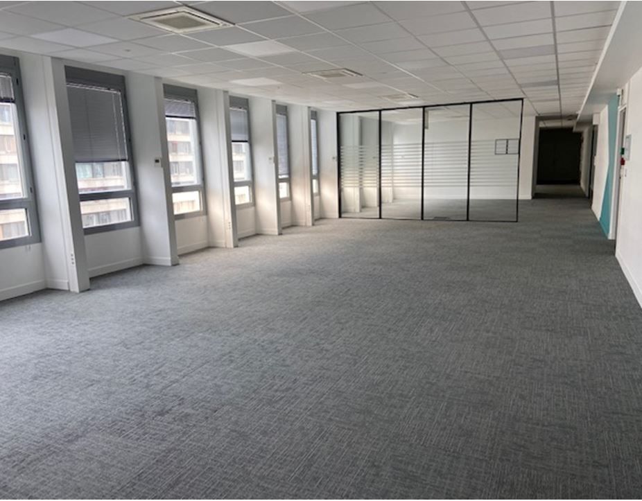 Location bureaux 832 m² non divisibles