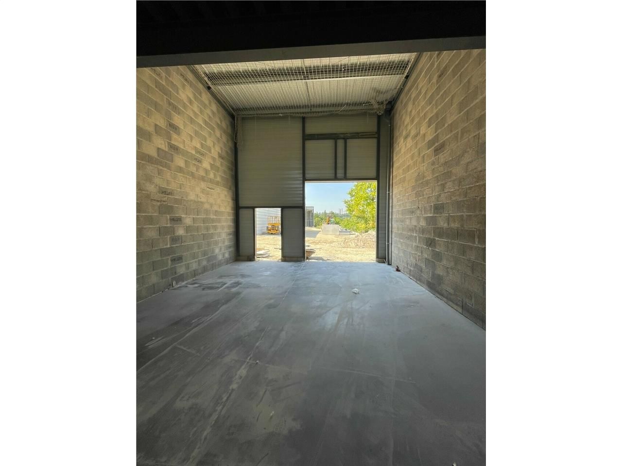 A VENDRE : LOCAL D'ACTIVITE A BASSENS 