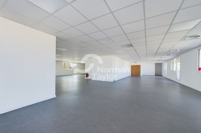 Location bureau - 1655 m²