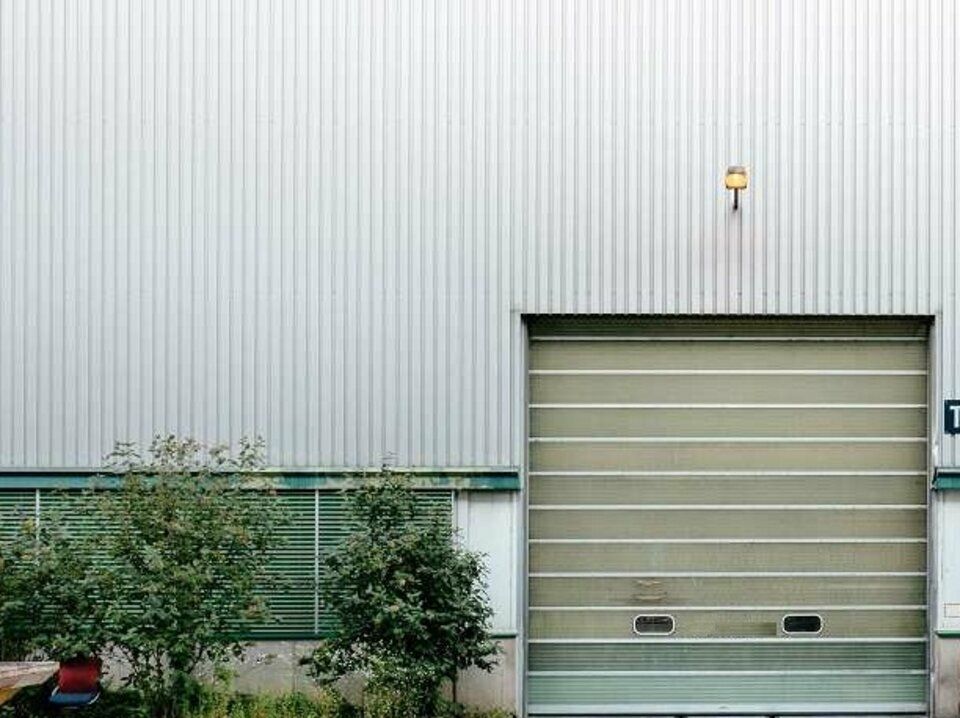 Location local d''activites 210 m² non divisibles