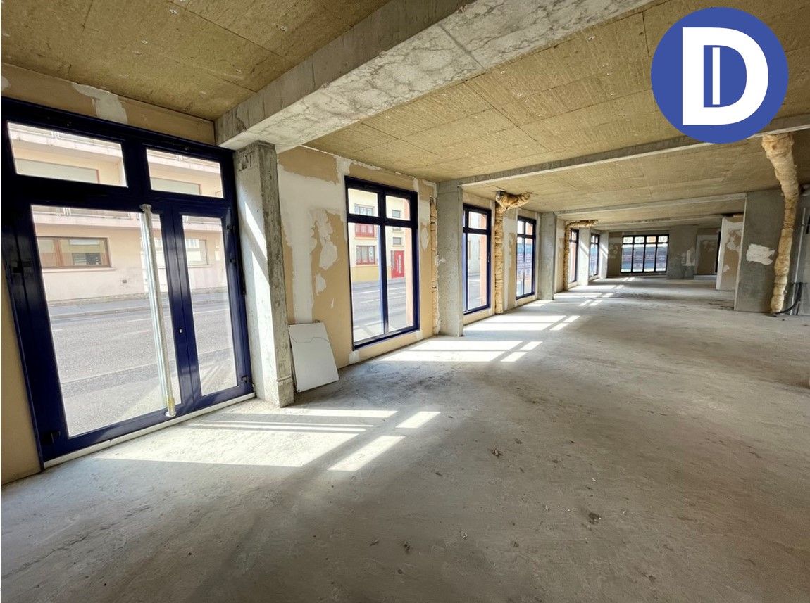 Location bureaux 326.00 m² non divisibles