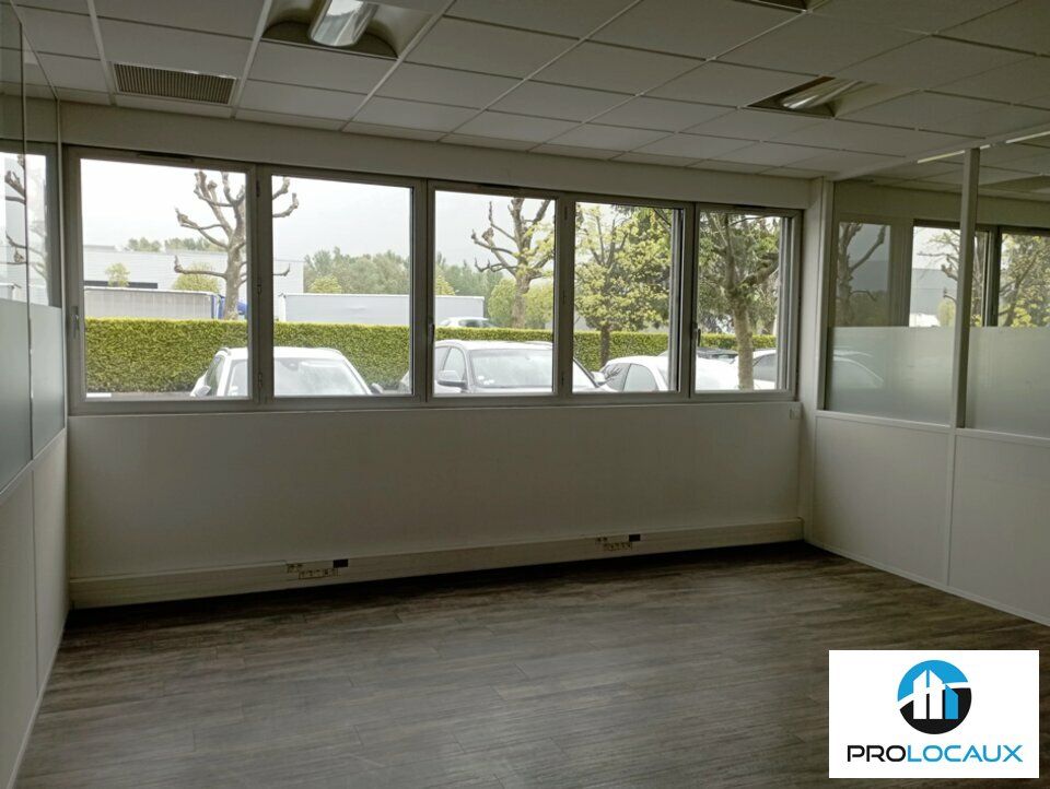 Location bureaux 80 m² divisibles à partir de 15 m²