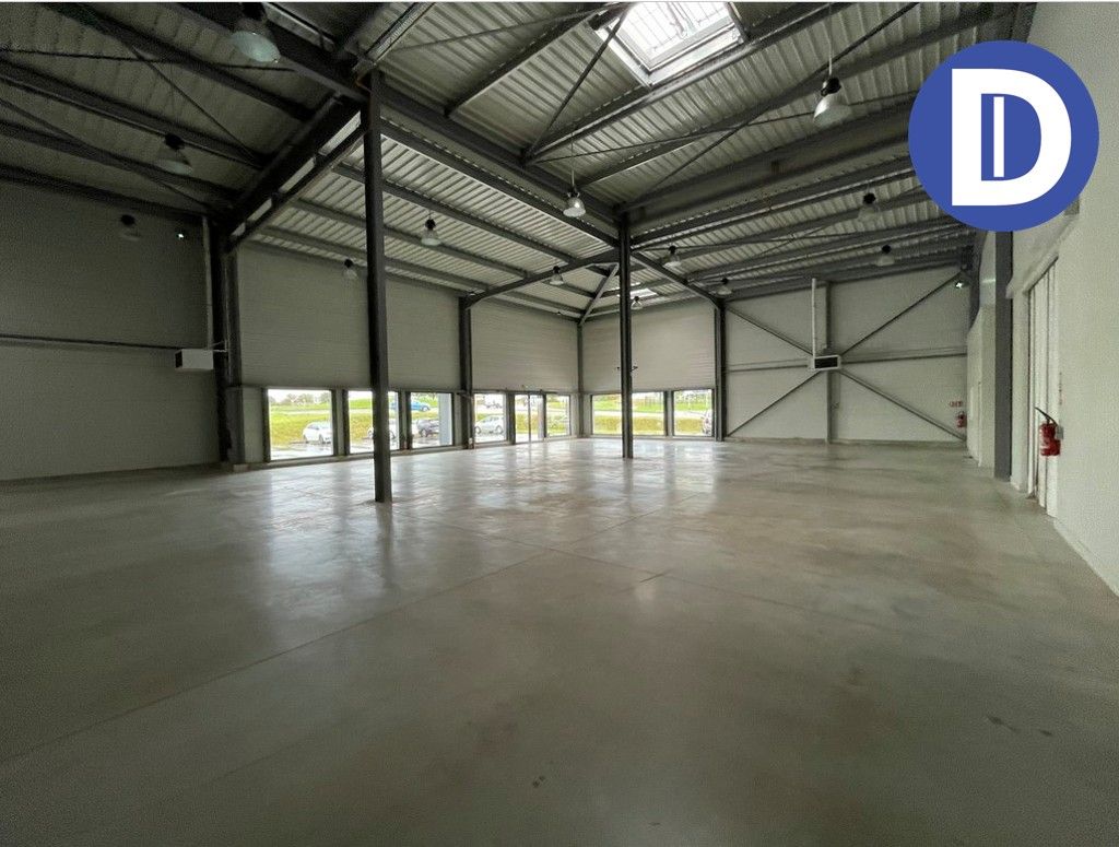 Location activites 706.00 m² non divisibles
