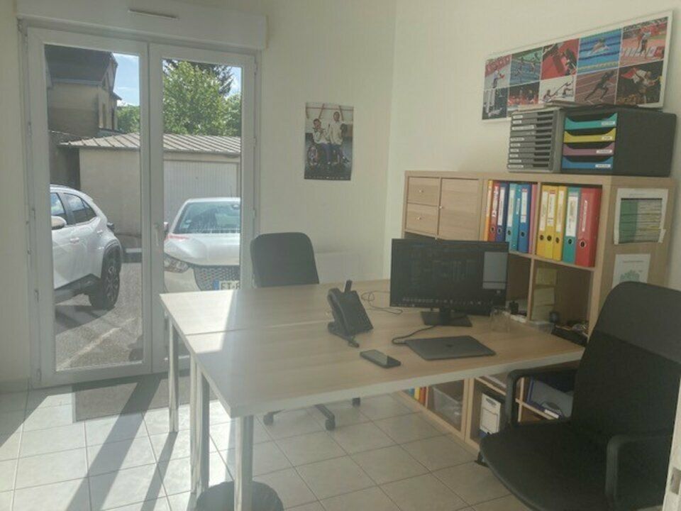 Location local commercial 170 m² non divisibles