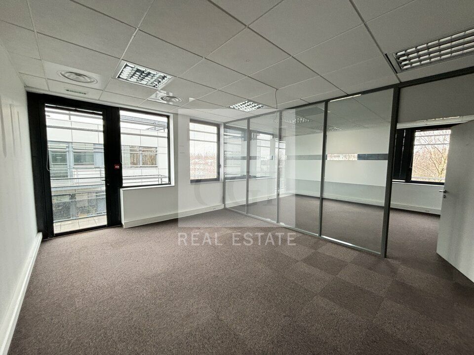 À Louer : Bureaux de 173 m² au Parc Technologique de Saint-Priest - Fonctionnalité et Confort