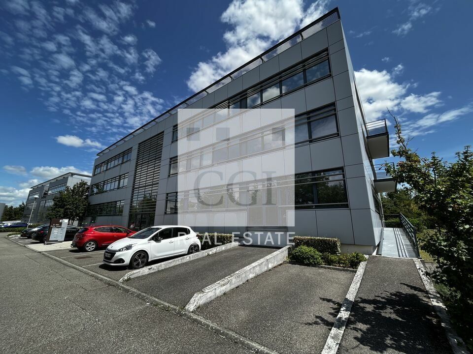 Location bureaux 702 m² divisibles à partir de 114 m²