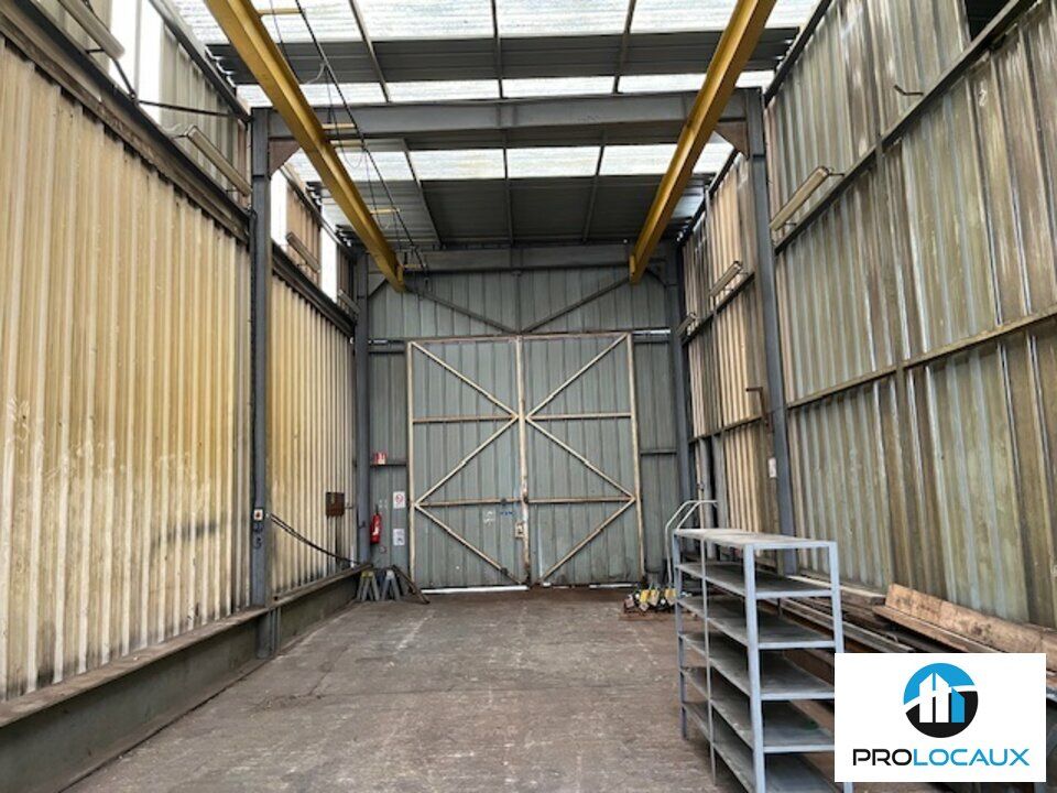 Vente entrepot 4182 m² non divisibles