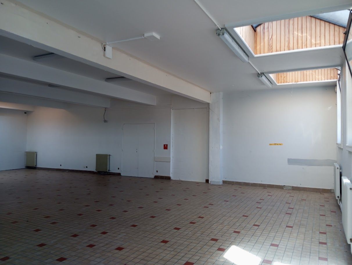 Location local 315.00 m² à LIMOGES