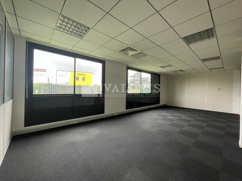 Location bureaux 340 m² non divisibles