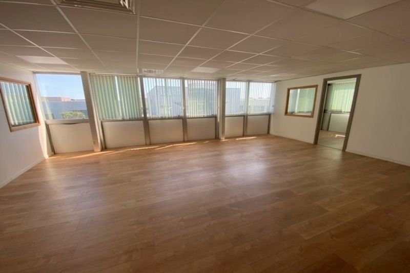 Bureaux en open space à louer dans la Zone Fréjorgues Ouest