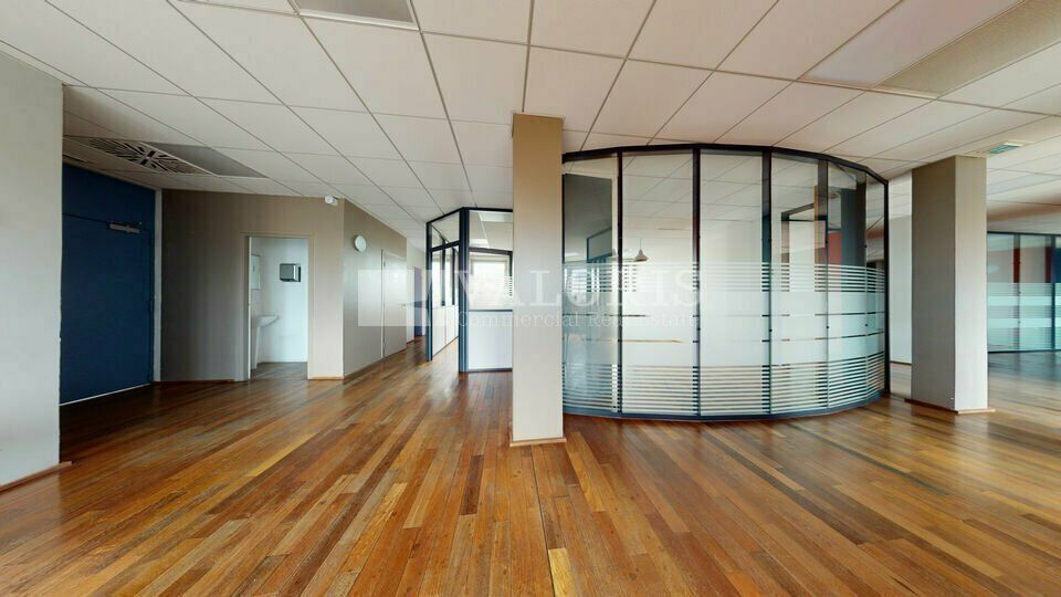 Bureaux disponibles au sein d'un immeuble tertiaire de qualité, au cœur d'Écully Techlid.