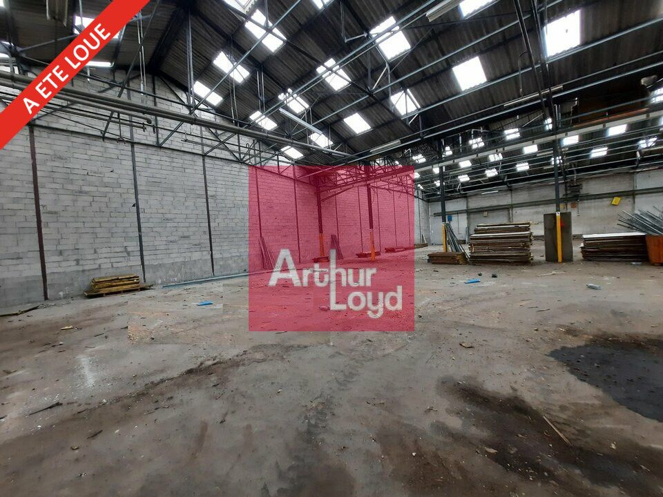 Location entrepot 720 m² non divisibles