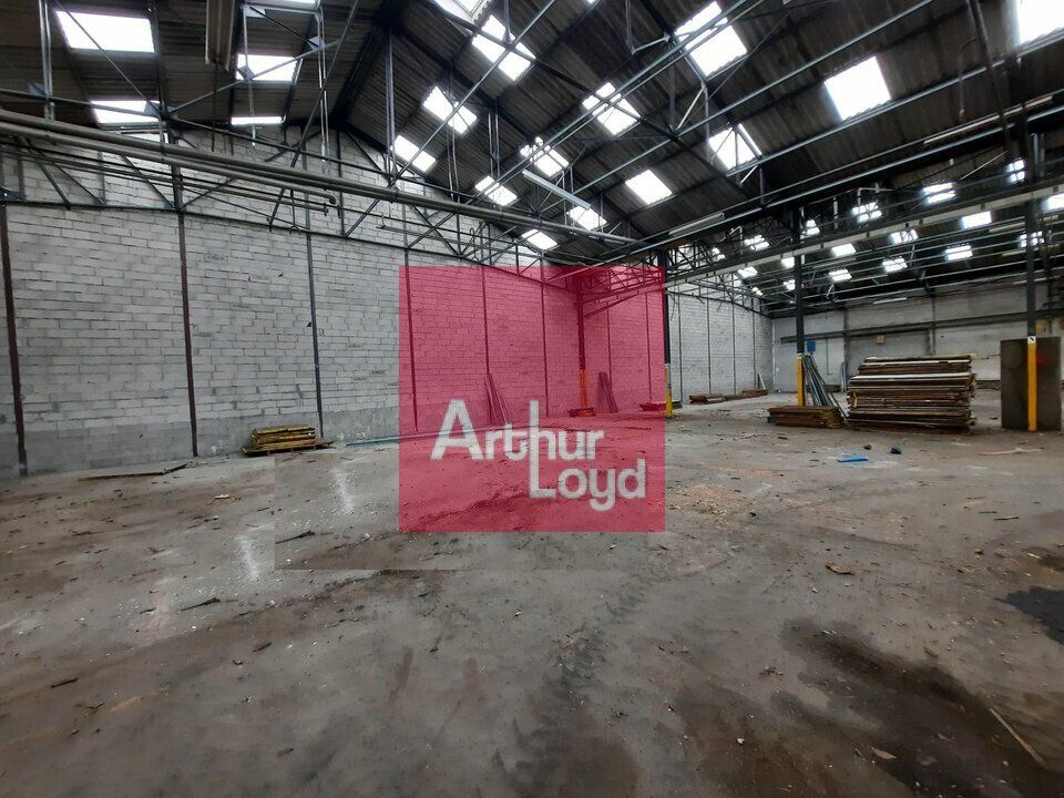 COURNON A LOUER ENTREPOT 720 M²