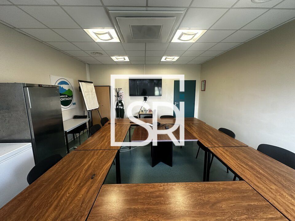 Location bureaux 111 m² divisibles à partir de 10 m²
