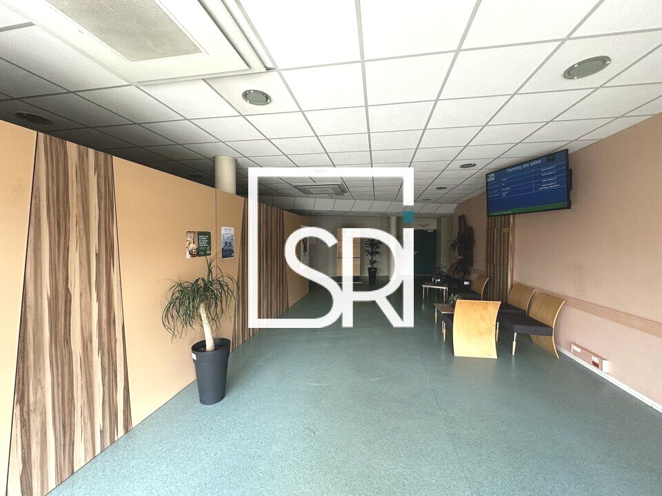 LOCATION BUREAUX EQUIPES A PARTIR DE 10 m² - QUARTIER LA PARDIEU - 63170 AUBIERE 