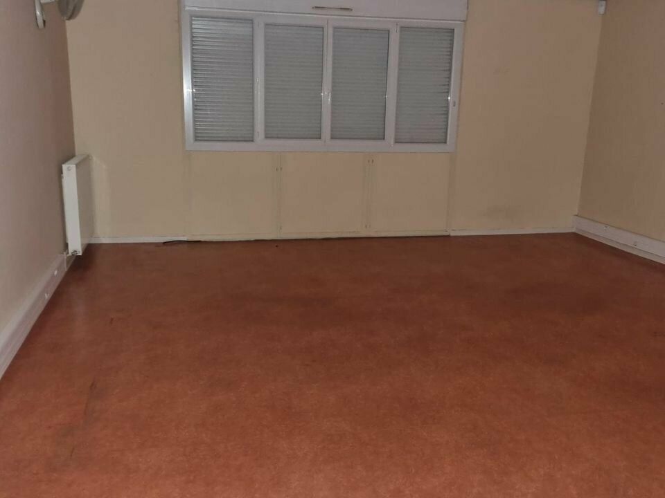 Bureaux à louer 301 m² près d'Agen (47)