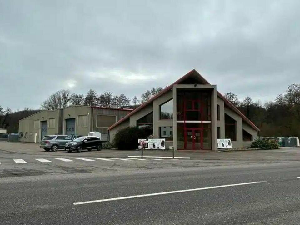 Location local d''activites 1970 m² non divisibles