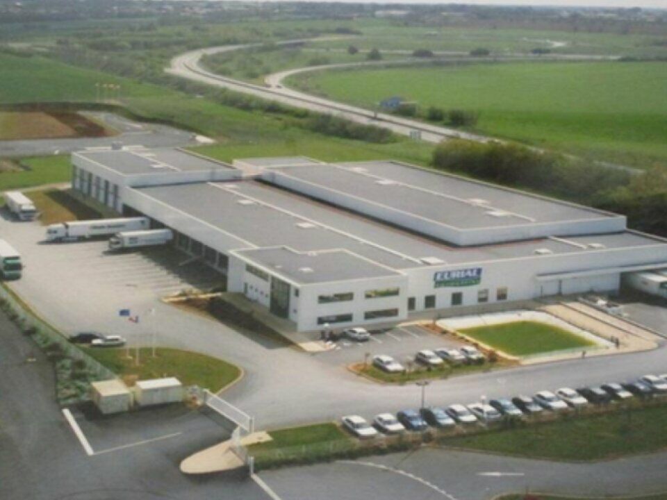 Location entrepot 5267 m² non divisibles