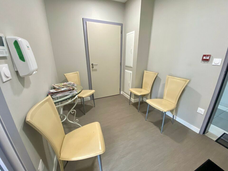 Cellule de bureaux 50 m² au sein d'un pôle santé 