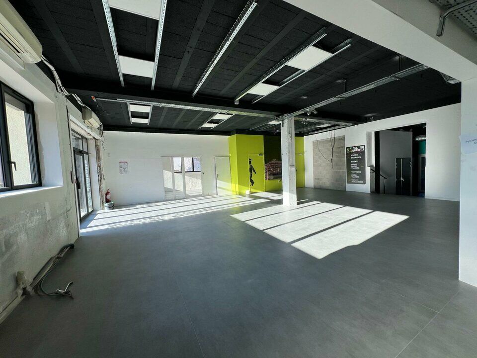 VALENCE centre, à louer bureaux neufs - Belles prestations - Parking privatif