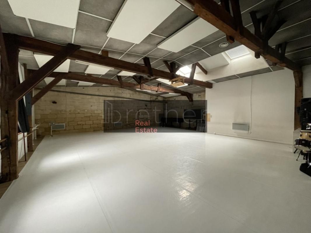 Vente bureaux 630 m² non divisibles