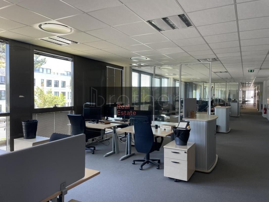 Location bureaux 450 m² non divisibles