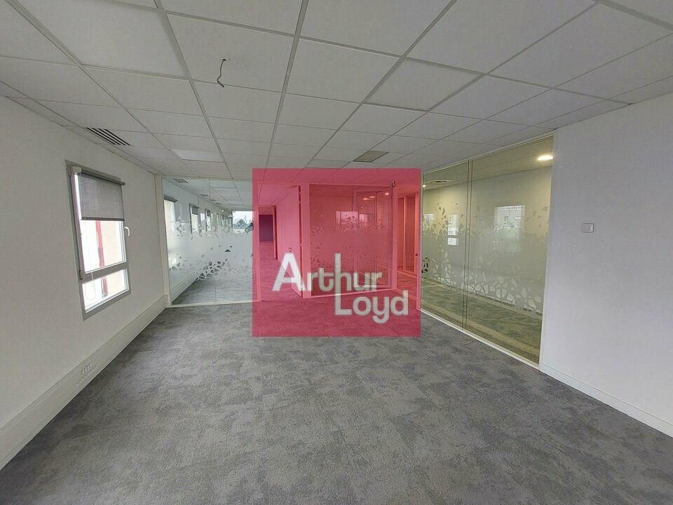 BUREAUX À LOUER 464 M² CLERMONT-FERRAND